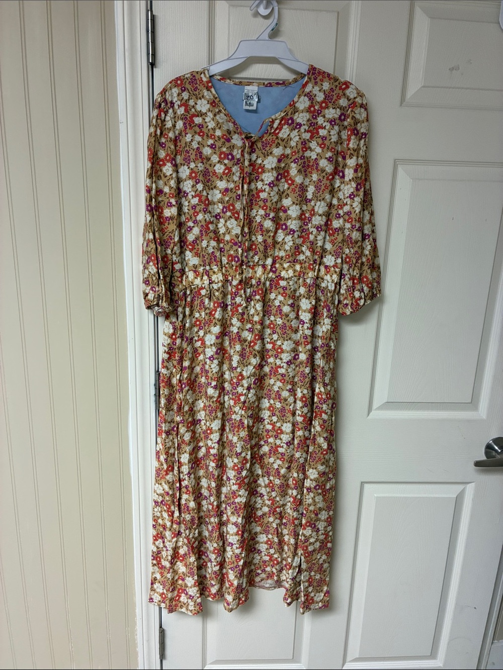 Floral Button-Front Midi Dress in Cream & Pink
